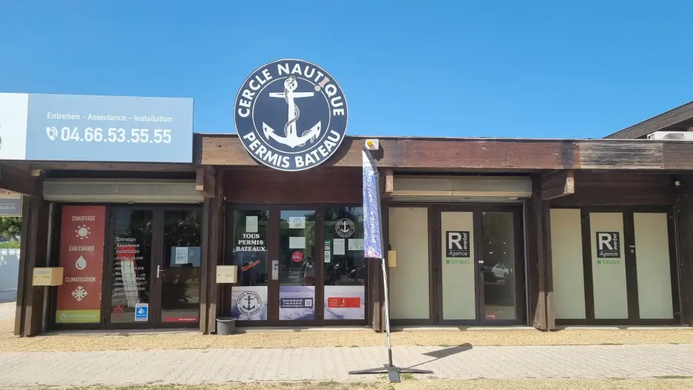 L'agence du Cercle Nautique by Cefom de Port Camargue
