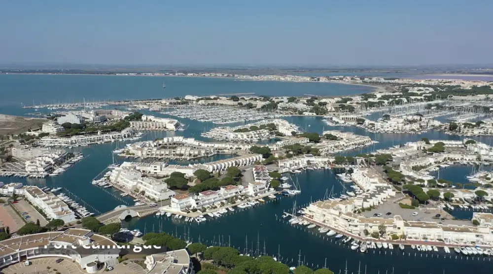 Le port de Port Camargue vu par le bateau école Cercle Nautique by Cefom