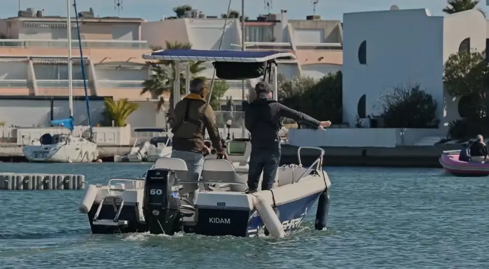 Une pratique dans le port de Port Camargue pour le permis côtier avec le Cercle Nautique by Cefom