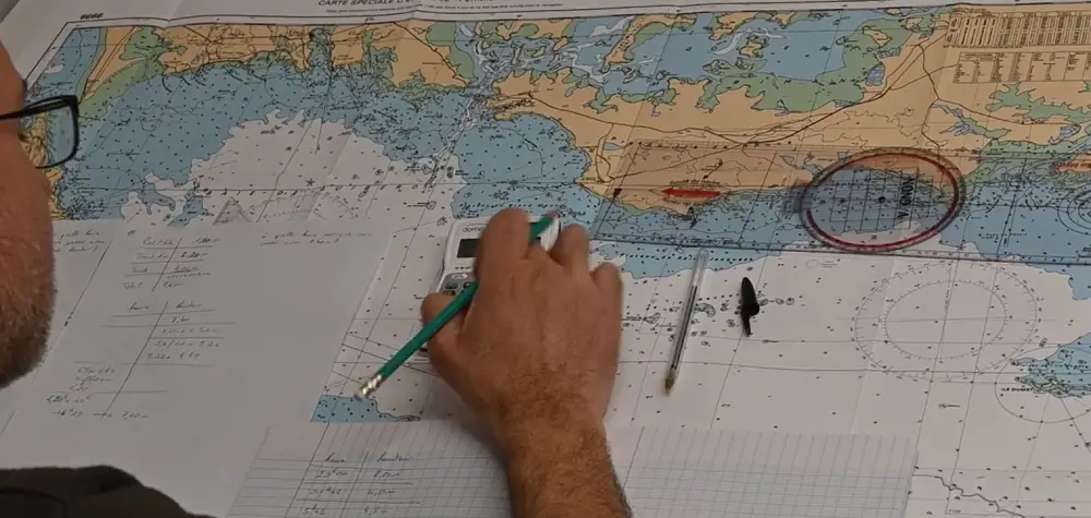 Apprendre à réaliser des calculs pour le permis Hauturier au bateau école Cercle Nautique by Cefom
